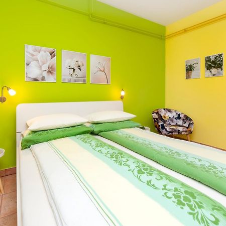 Apartments Erik B&B Adults Only Rovinj Bagian luar foto