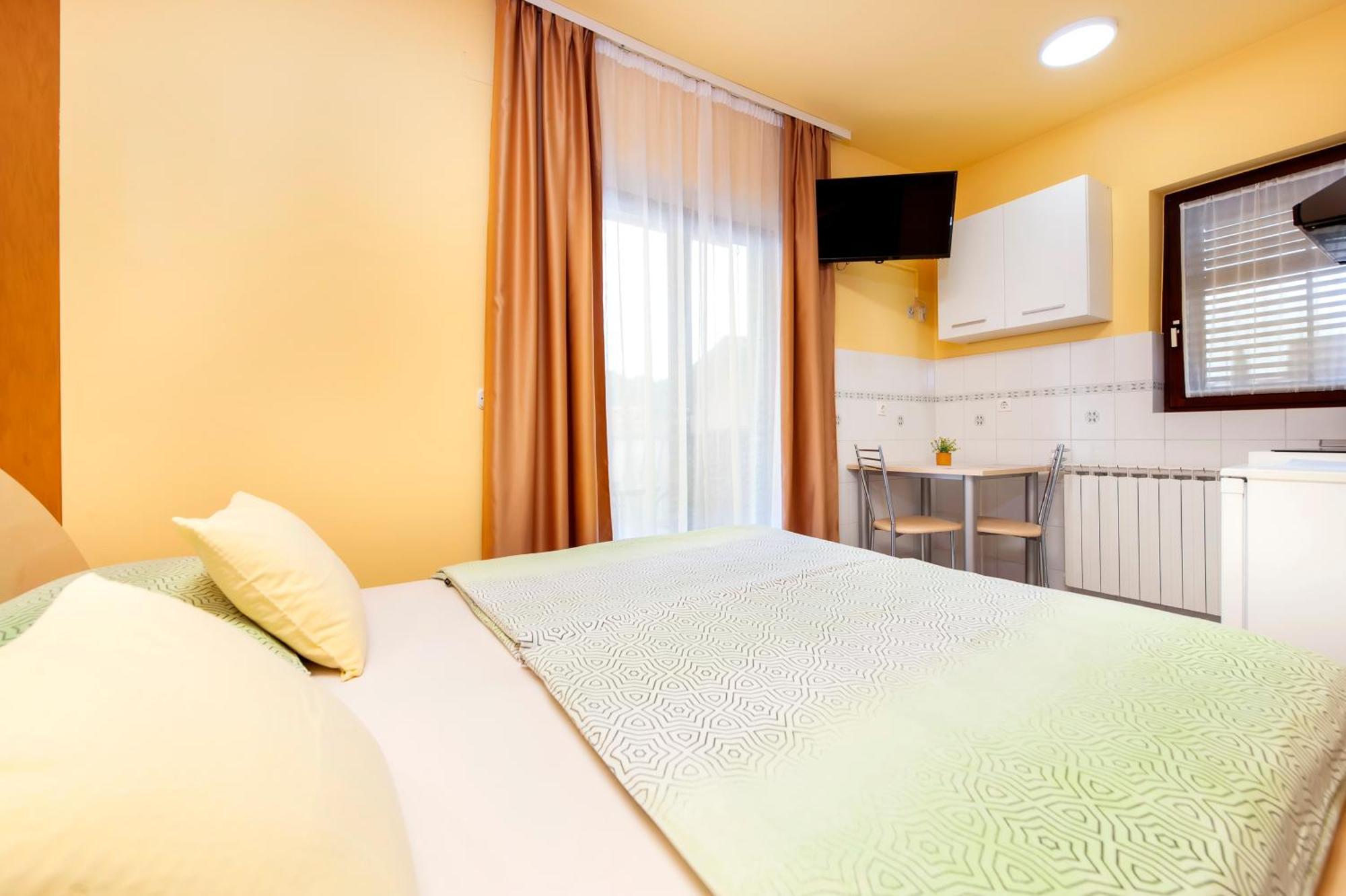 Apartments Erik B&B Adults Only Rovinj Bagian luar foto