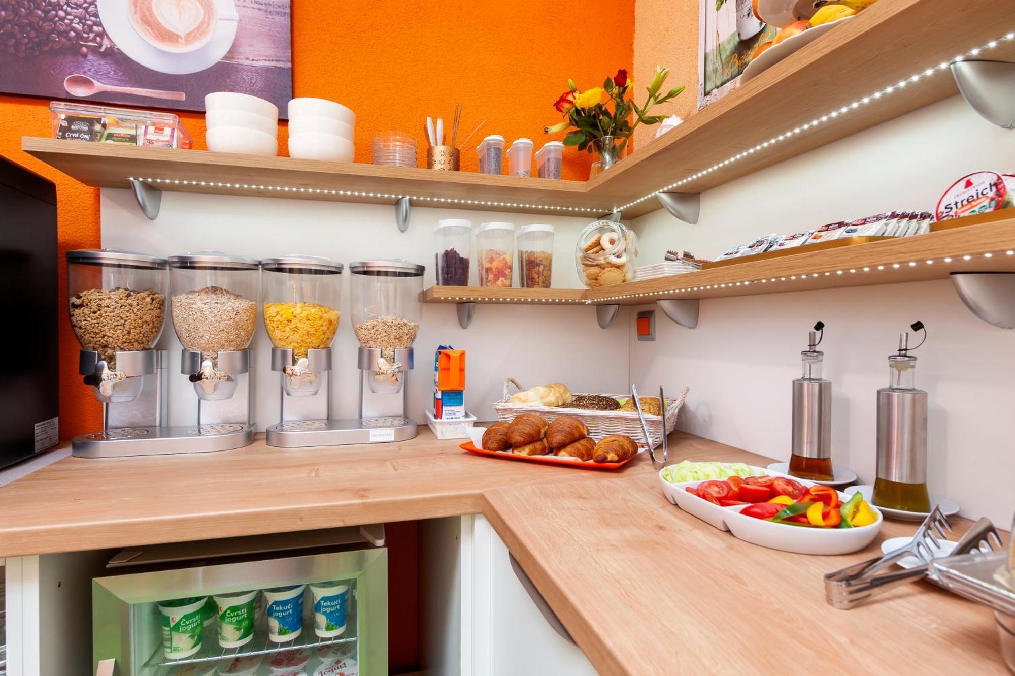 Apartments Erik B&B Adults Only Rovinj Bagian luar foto