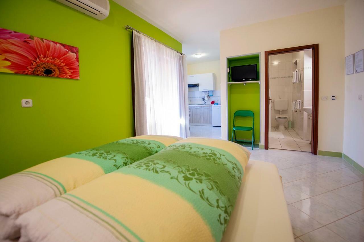 Apartments Erik B&B Adults Only Rovinj Bagian luar foto